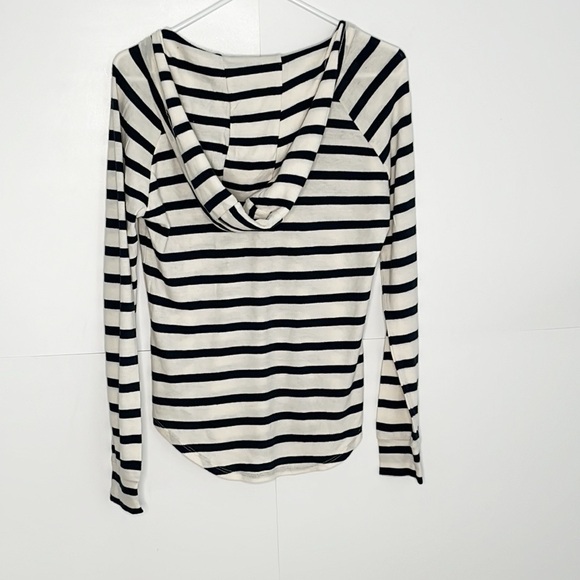 NWT Chaser Hooded Tee - Picture 3 of 4